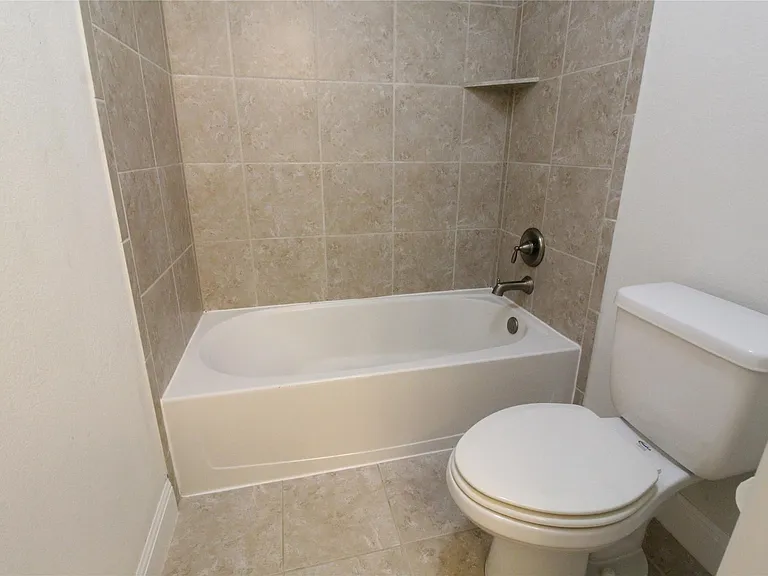 5800 Viejo Dr — Photo 34