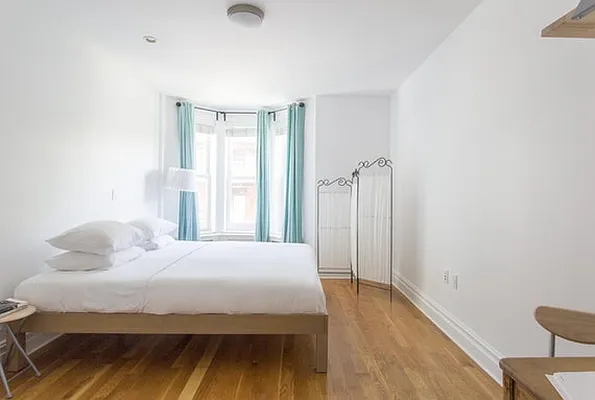 Rented by Compass | media 10