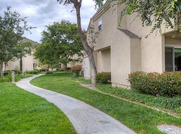 2nd image of 307 N Singingwood St Unit 10