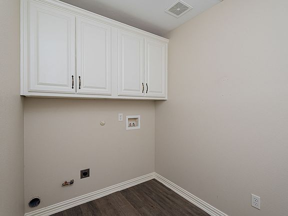 2nd image of 644 W Marshall Dr