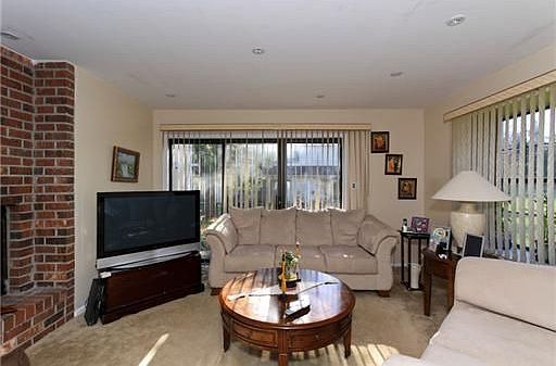 4th image of 113 Bedford Ct