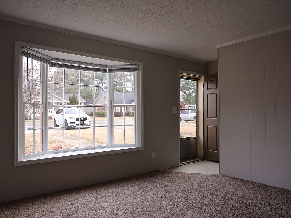 1st image of 510 S Vermont St #2/15