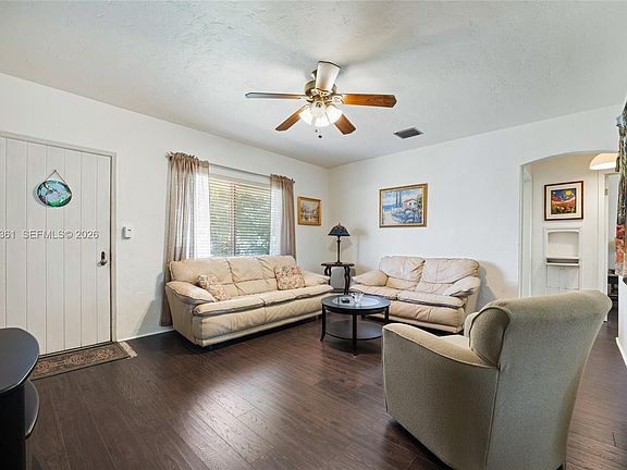 5th image of 2750 NW 4th St