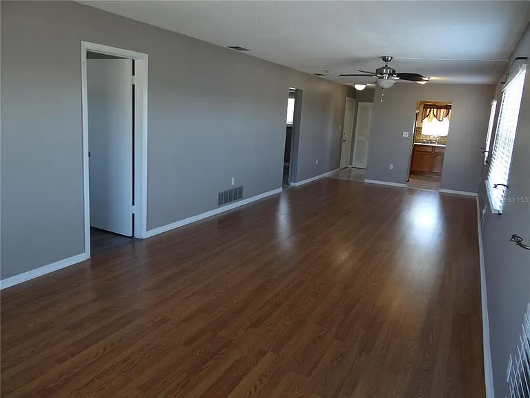 5357 81st St N #14 — Photo 7