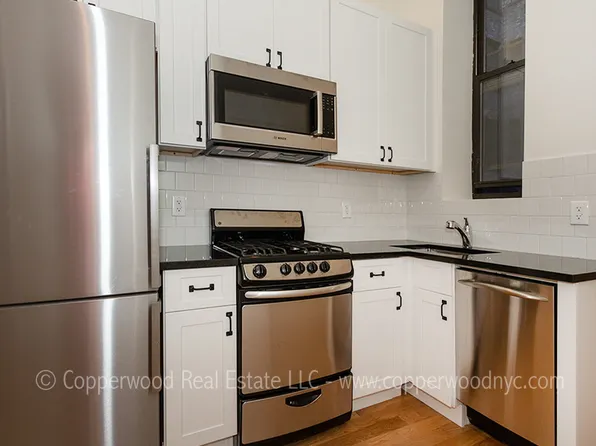 121 East 82nd Street image 4 of 5