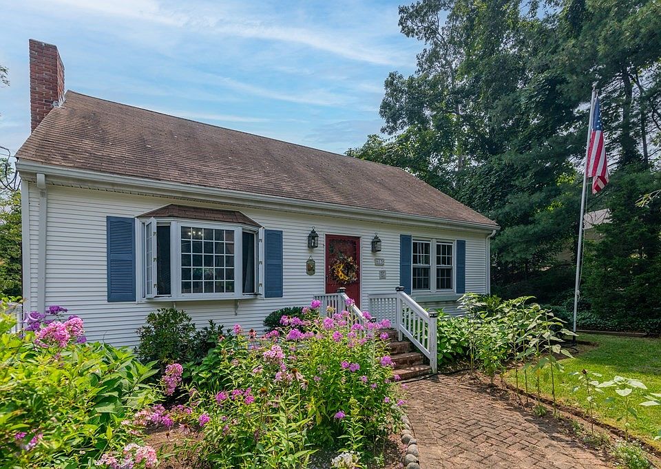 613 Pleasant St, Stoughton, MA 02072 Zillow
