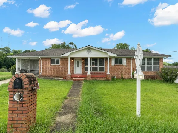 821 Ray Dr, Birmingham, AL 35214