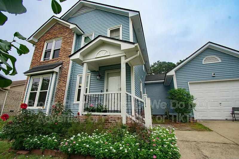 3 bed, 2.5 bath, 1618 sqft, $1,800 — Photo 1
