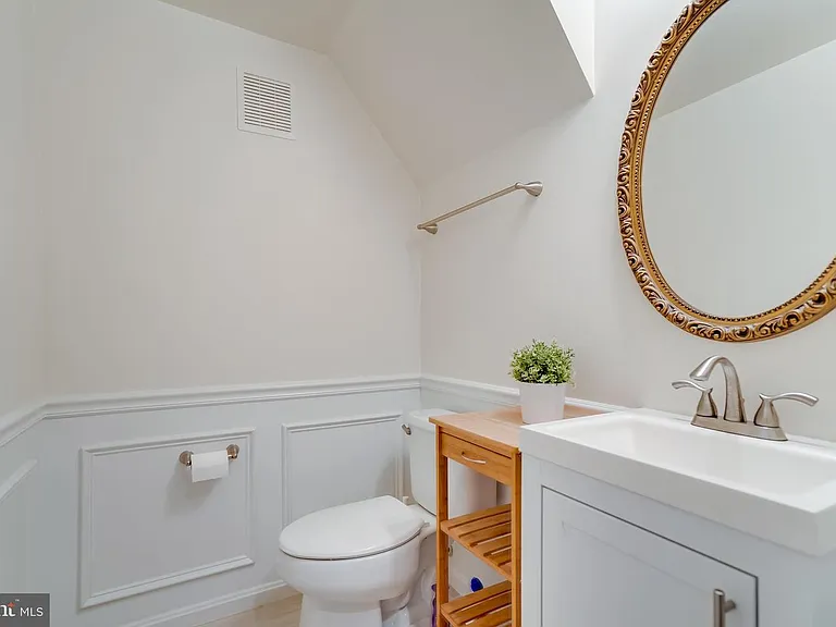 7046 Falls Reach Dr #304 — Photo 12