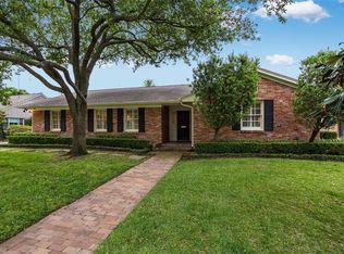 6248 Burgoyne Rd, Houston, TX 77057