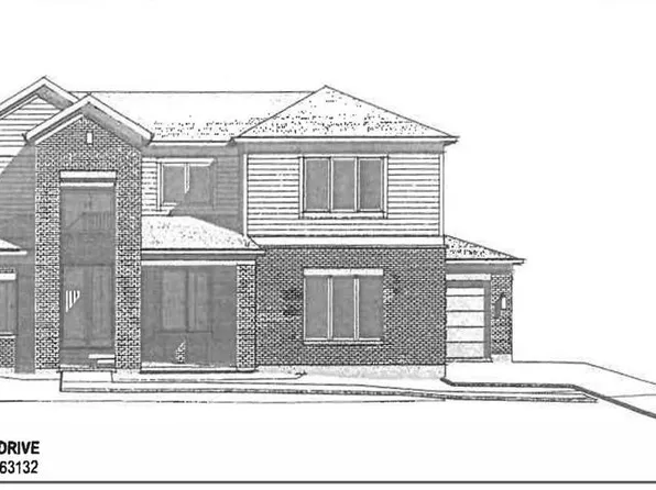 4 Pricemont Dr, Saint Louis, MO 63132