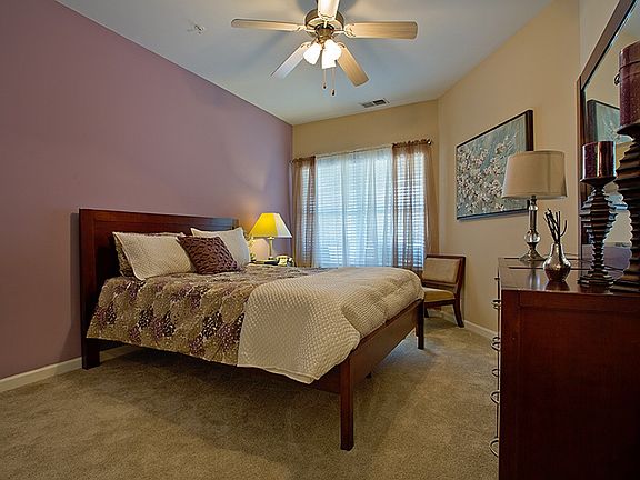 2nd image of 511 Chamberlain Ln Unit 111