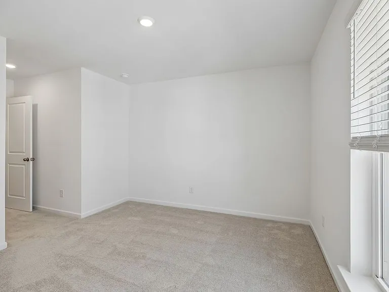 4158 Tillie Cir — Photo 6