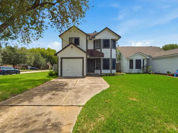 5820 Guadalupe Dr, Dickinson, TX 77539