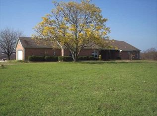 2283 Oak Hill Rd, Van Alstyne, TX 75495