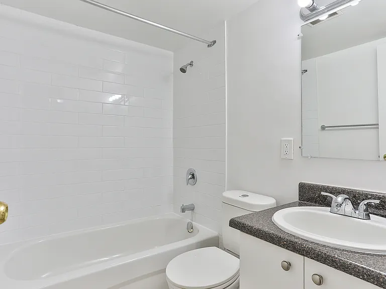 550 Scarborough Golf Club Rd — Photo 5