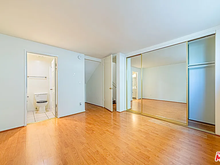 933 S Manhattan Pl — Photo 15