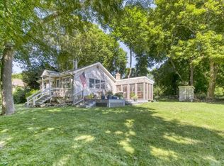 82 Smith St, Shelter Island, NY 11964