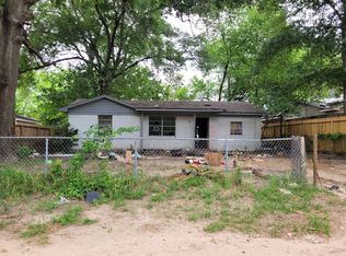 206 Powell St, Willis, TX 77378