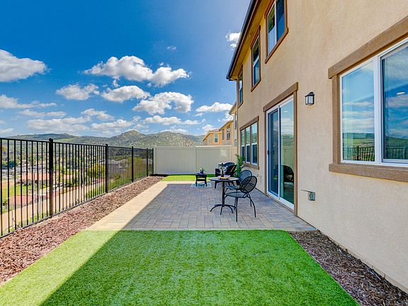 3rd image of 13328 Cuyamaca Vista Dr