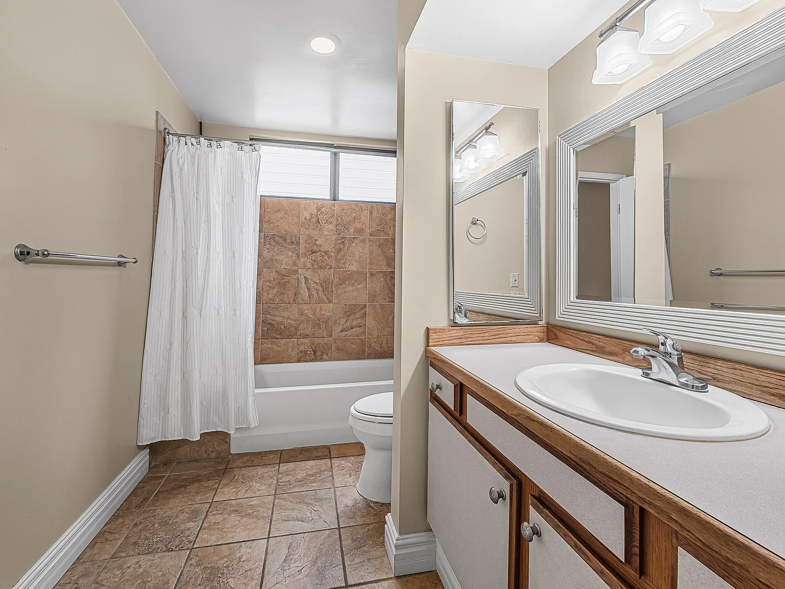 1 bed, 716 sqft, $2,500 — Photo 4