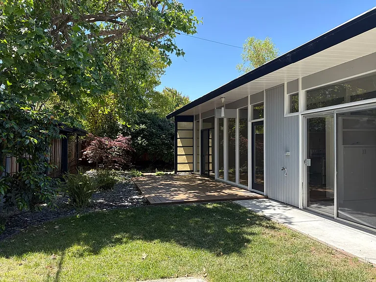 14 Roosevelt Cir — Photo 18