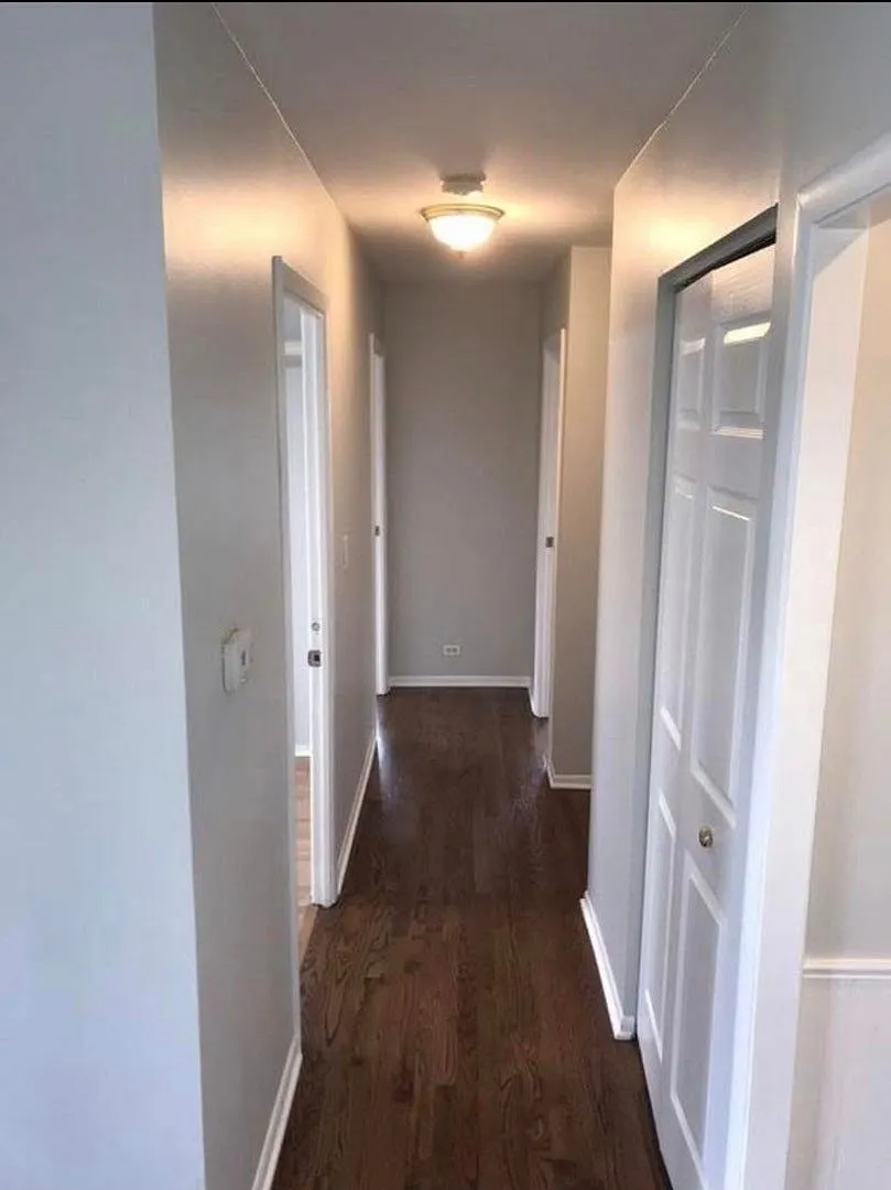 3 bed, 864 sqft, $2,900 — Photo 3
