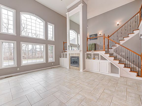 5th image of 633 Foxboro Dr