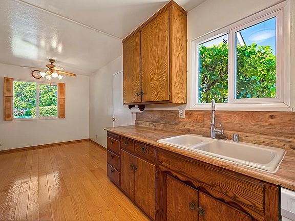 2nd image of 3524 Verla St