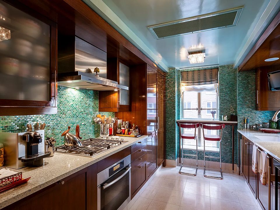 1st image of 140 E 63rd St APT 5A