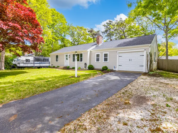 17 Swift Brook Road, South Yarmouth, MA 02664