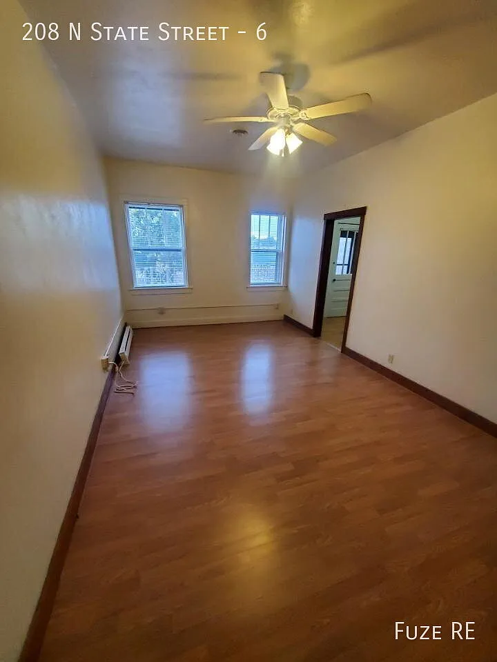 2-Bed Apartment for Rent Downtown Waseca — Photo 4