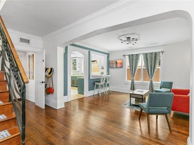 18 NE 42nd St, Miami, FL, 33137