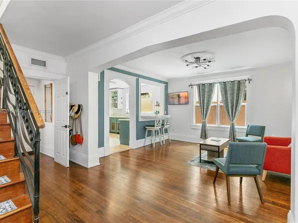 18 NE 42nd St, Miami, FL 33137