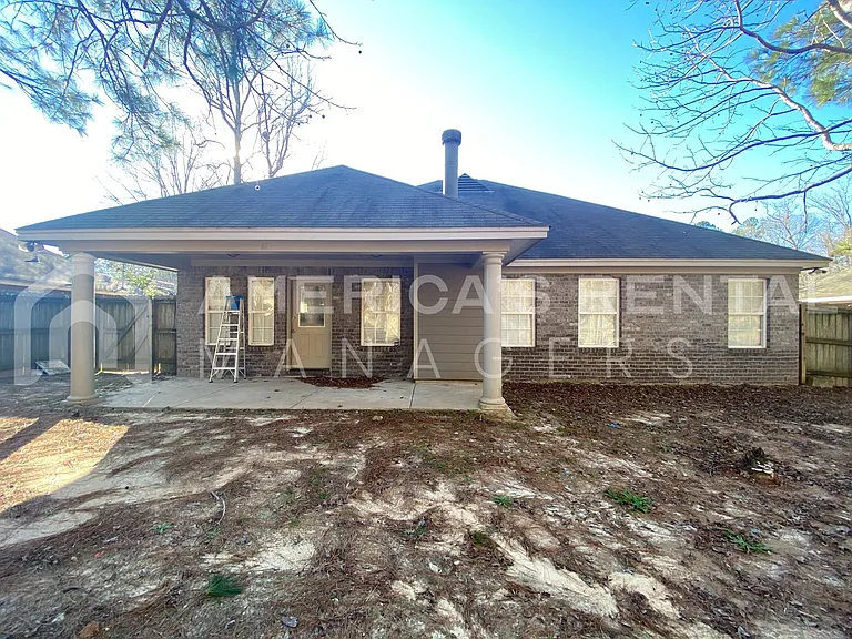6253 Sycamore Dr — Photo 24