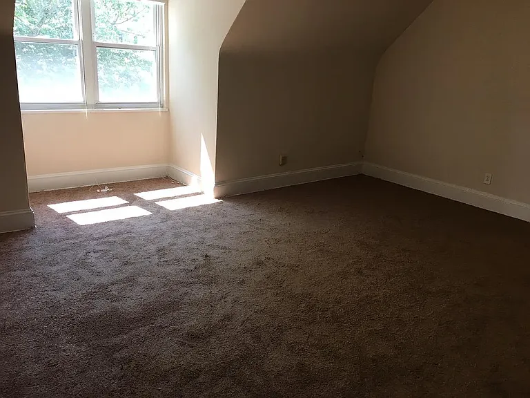 218 Granby Park #B — Photo 12