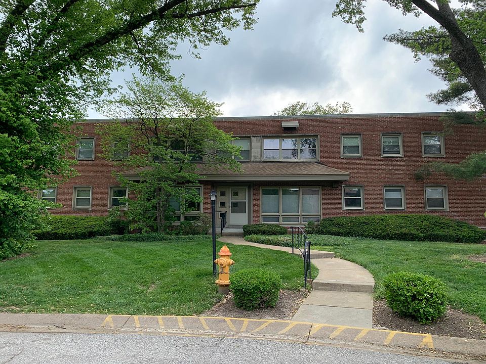 1st image of 3 Delcrest Ct APT 103