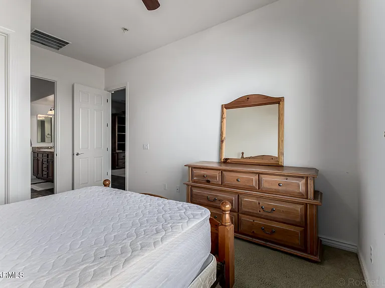10312 S 16th Dr — Photo 33