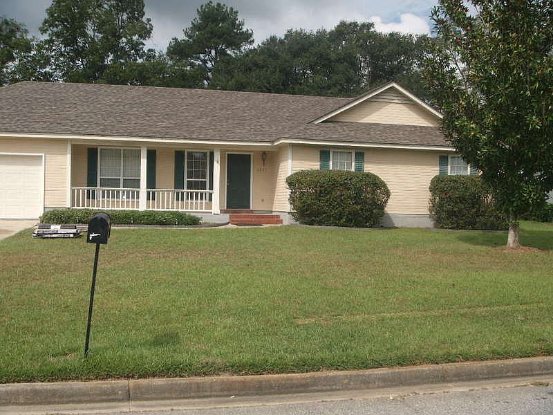 1st image of 3871 Stratford Cir