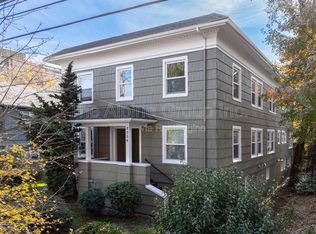 2256 NW Overton St APT 2, Portland, OR 97210