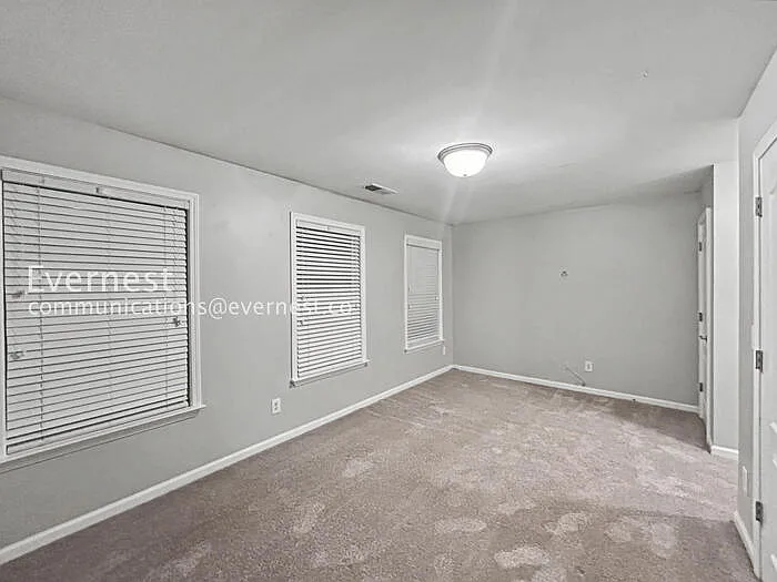 1153 Smith St SW — Photo 13