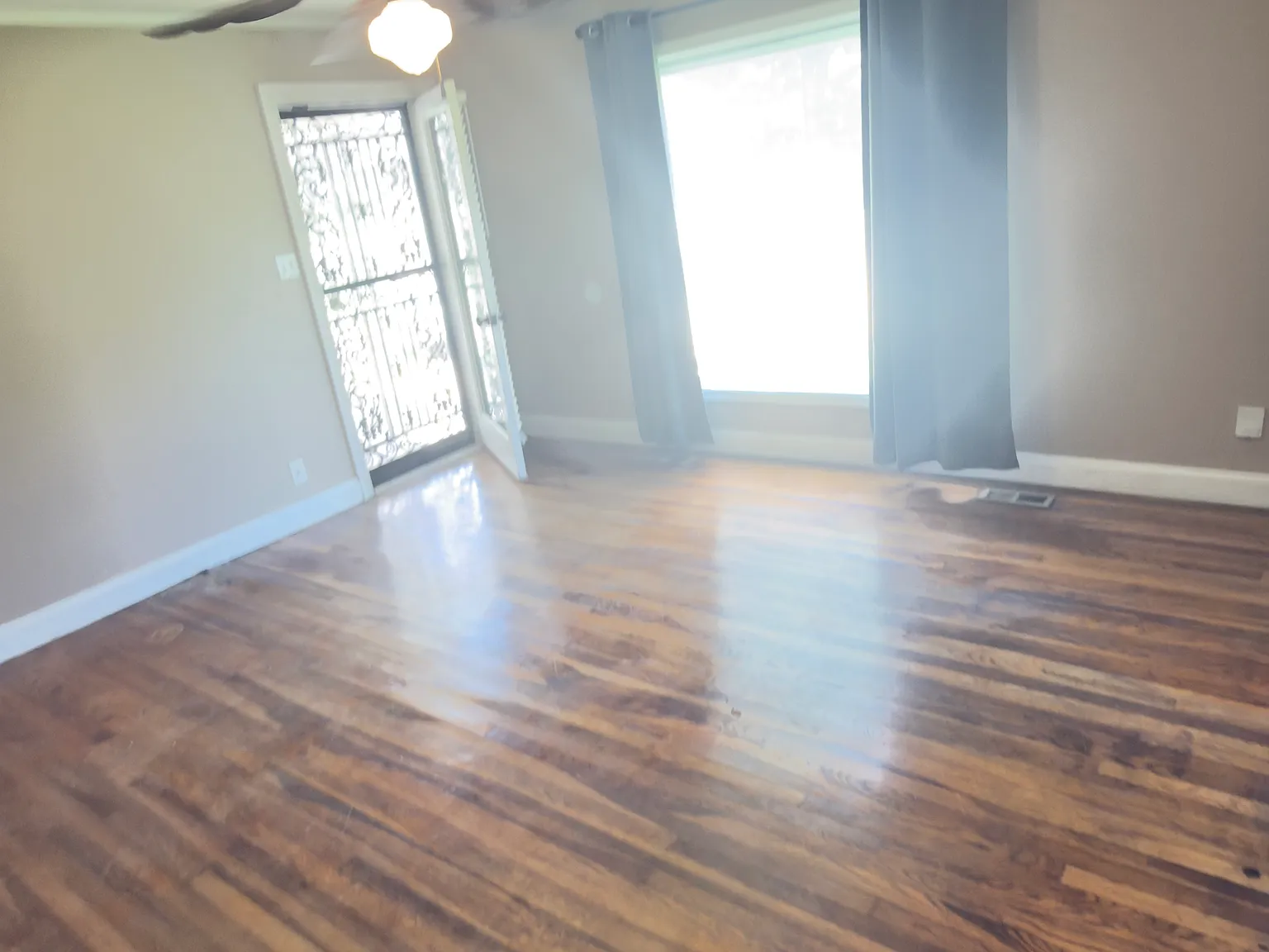 3 bed, 1337 sqft, $1,300 — Photo 3
