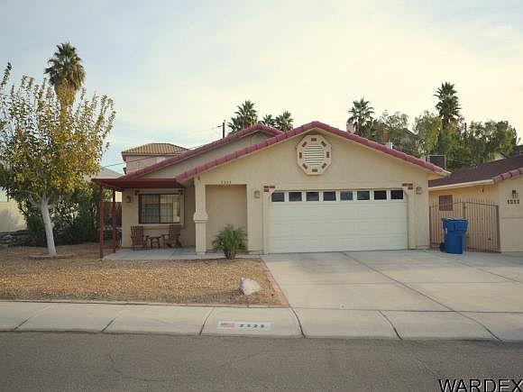 1st image of 2522 Country Club Dr