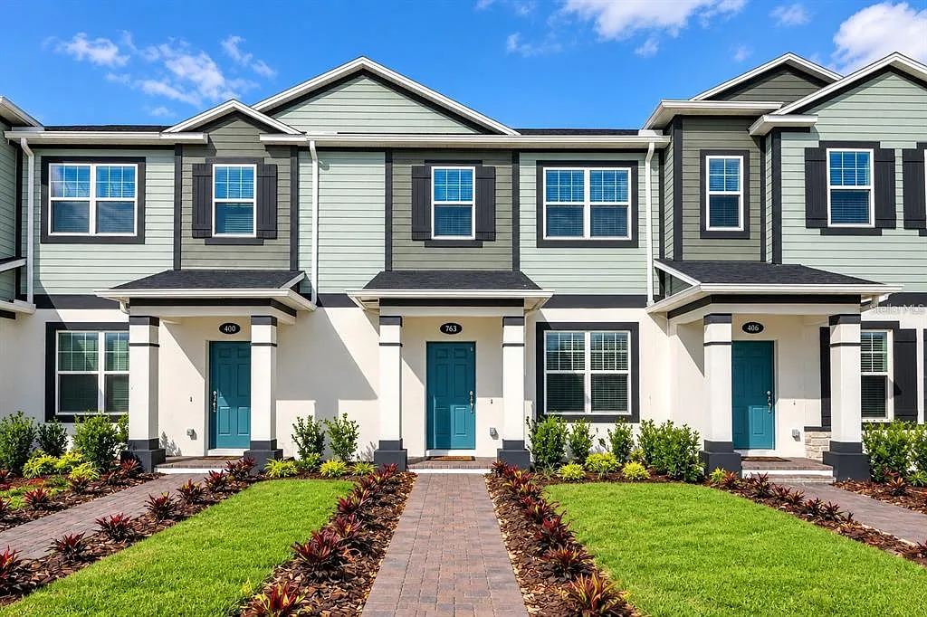 3 bed, 2.5 bath, 1691 sqft, $2,550 — Photo 1