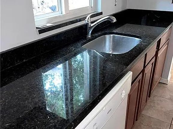 5th image of 13795 Yarmouth Dr