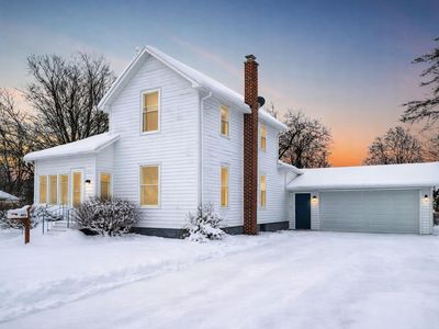 402 W Clinton St, Hastings, MI, 49058