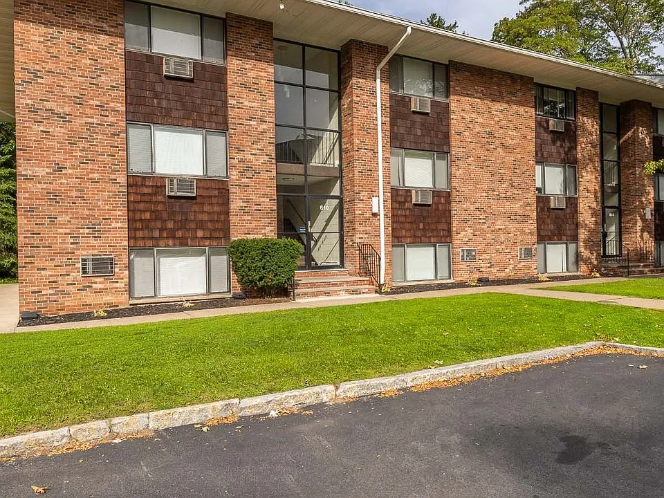 Parklawn Apartments