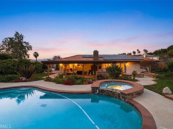 3rd image of 524 S Rancho Simi Dr