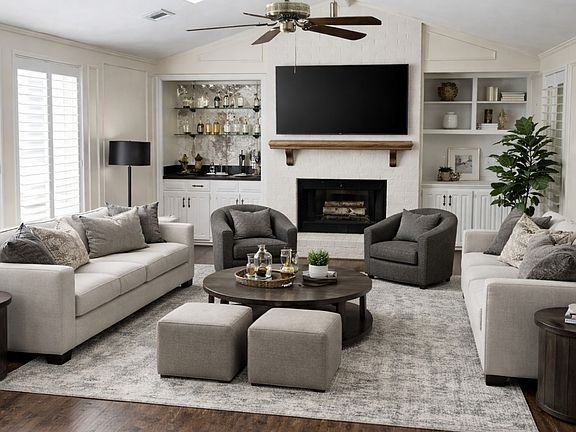 4th image of 4020 Morman Ln