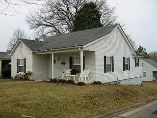 3rd image of 210 Rocklawn Ave